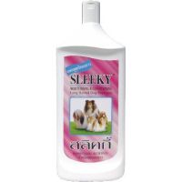 SLEEKY สลิคกี้ แชมพูบำรุงขนและผิวหนังสำหรับสุนัขขนยาว ขนาด 1000 ซีซี พร้อมแปรงยางอาบน้ำแบบปรับได้คละสี