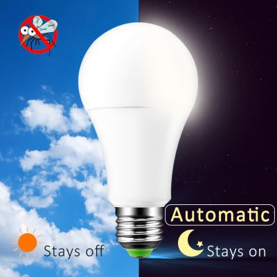 E27 Led Bulb Sensor Light B22 Led Dusk To Dawn Light Sensor Bulb E27 220V Automatic On / Off Indoor/Outdoor Night Lamp 10w/15w Night Lights