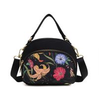 [COD] One-shoulder bag 2022 spring new mini womens Messenger printed nylon cloth