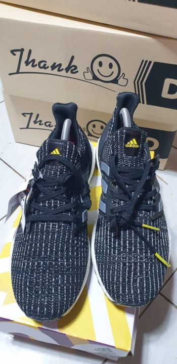 รองเท้าผ้าใบ-adidas-ultraboost-สินค้าพร้อมส่ง