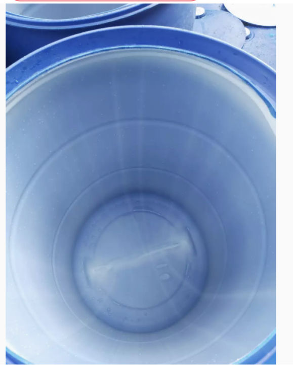 ถังพลาสติกมือสอง-200-ลิตร-สีน้ำเงิน-แบบเปิดฝา-สะดวกการต่อการใช้งาน
