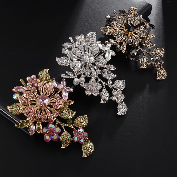 yf-fashion-exquisite-inlaid-rhinestone-color-brooch-for-temperament-evening-pin-accessories