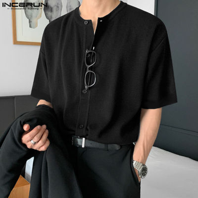 INCERUN เสื้อยืดคอกลมแขนสั้นสำหรับผู้ชายเสื้อเบลาส์ใส่วันหยุดสีพื้นติดกระดุม (สไตล์เกาหลี)