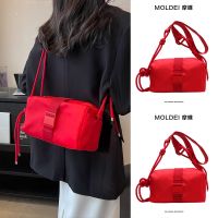 High-end Messenger Waist Bag Female 2023 New Large-capacity Casual Mens Sports Fitness Bag Toast Bag Red 【QYUE】