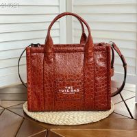 2023 new adys 2023 Counter Latest Two Colors The Croc-Embossed Medium Tote Bag Messenger Bag No Ratings Yet