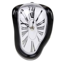 นาฬิกาแขวนผนังเข็มบิดสุดสร้างสรรค์นาฬิกาไขลานแบบเซอร์เรียลนาฬิกาโรมันสไตล์ Salvador Dali ตกแต่งห้องนั่งเล่น