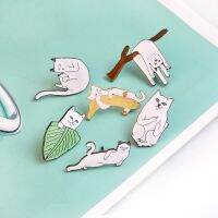 【DT】hot！ Enamel Pins Custom Middle Lazy Brooch Lapel Pin Metal Badge Cartoon Jewelry Wholesale