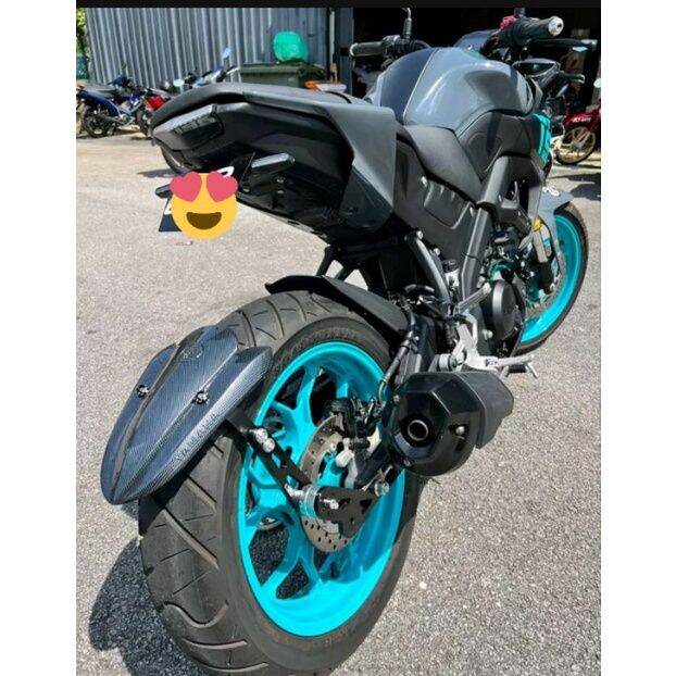 Splash guard for Fz/Y15/Z250/ Ninja250 / R25 / Rs150 spash guard