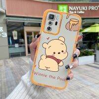 Chenyyka เคสสำหรับ Xiaomi MI Poco X3 GT เคสโทรศัพท์แฟชั่นแบบบางดีไซน์น่ารักรูปแบบวินนี่เดอะพูห์เดอะพูห์กันกระแทกขอบสี่เหลี่ยมเคสนิ่มเคสซิลิโคนคลุมทั้งหมดเคสป้องกันกล้อง