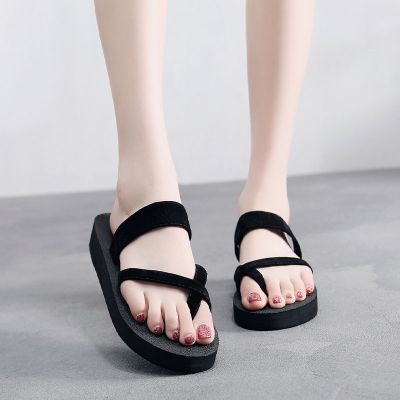 QiaoYiLuo รองเท้าแตะส้นเตี้ยสตรีแบบใหม่สำหรับผู้หญิงและรองเท้าแตะแบบหนีบหนีบรองเท้าแตะชายหาดแบนทุกแบบมี 3 สีให้เลือก