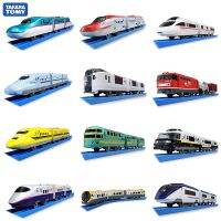 ชุดแบบจำลองรถไฟฟ้า Takara Tomy. Tomica ชุดฝึก Plarail Trackmaster Shinkansen สามรถม้ารางรถไฟรถของเล่นรถขนาดเล็ก