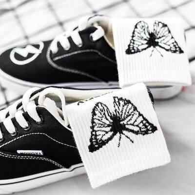 2021 Trend Butterfly Socks White Women Streetwear Harajuku Women Crew Cotton Socks Size 36-42 Japanese Hip-hop Skateboard Socks