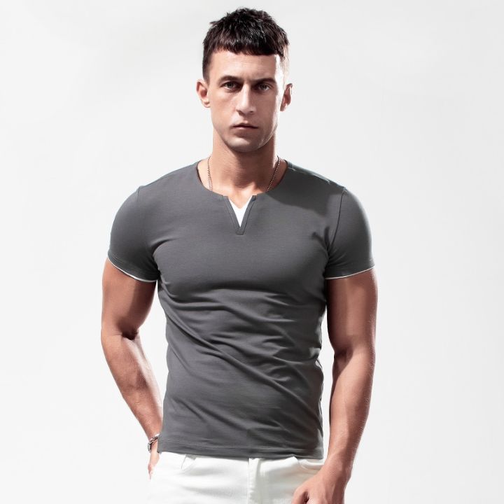 เสื้อยืดคอวีรัดรูปสองชิ้นสำหรับผู้ชาย-เสื้อยืดคุณภาพสูงแท้ผ้าฝ้ายสีล้วนแขนสั้นระบายอากาศได้ดีเข้ารูปสำหรับฤดูร้อน