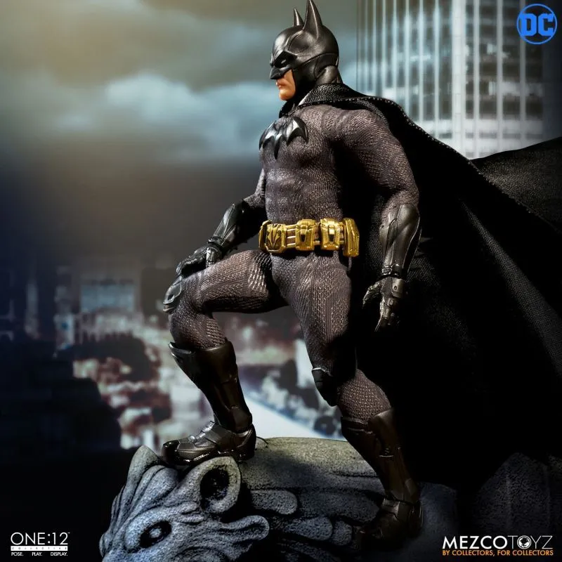 HCM][Order báo giá] Mô hình chính hãng Mezco: Batman Sovereigh Knight |  