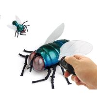 GIANT FLY แมลงวันหัวเขียว บังคับด้วยรีโมท เคลื่อนไหวได้เหมือนจริง