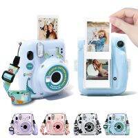 Fujifilm Instax Mini 11เคสพลาสติกใสคริสตัลปกป้องกระเป๋าด้วยกระเป๋าใส่ภาพ + สายรัด + สติกเกอร์