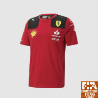 เสื้อยืดไดรเวอร์ Scuderia Ferrari 2023 Carlos Sainz (Official F1 Merch) - Formula Juan Store