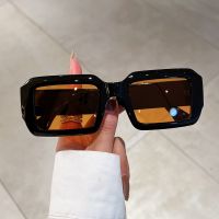 {Paopao glasses}KAMMPT แว่นตากันแดดสี่เหลี่ยมผืนผ้าวินเทจแฟชั่นเฉดสีลูกอมสี่เหลี่ยมแว่นตาย้อนยุคอินเทรนด์ดีไซน์แบรนด์ UV400แว่นกันแดด