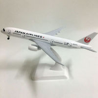 Japan Airlines Boeing 787 Dreamliner 20cm High Quality Aircraft Model On Display Stand