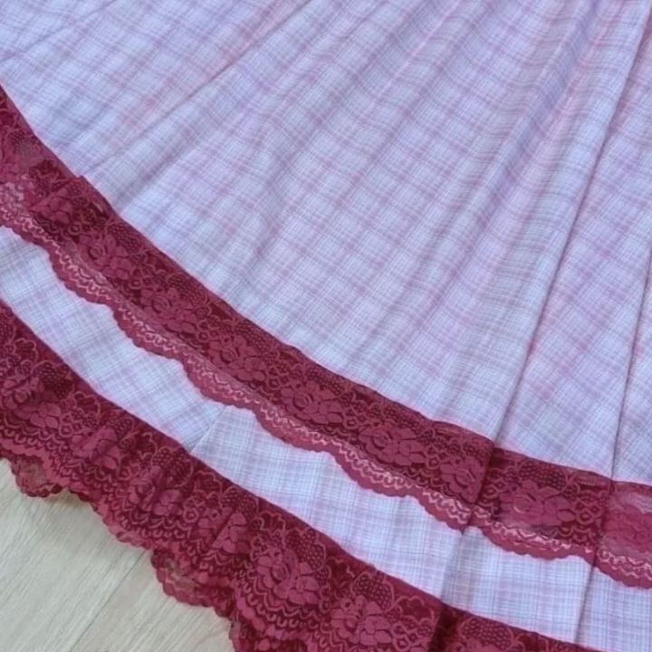 p0015-048-pimnadacloset-juliet-sleeve-plaid-lace-hem-dress