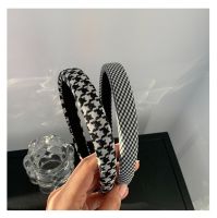 【YF】 Black white houndstooth pattern headband simple and versatile plaid press hairhoop temperament fabric Sen-line headwear