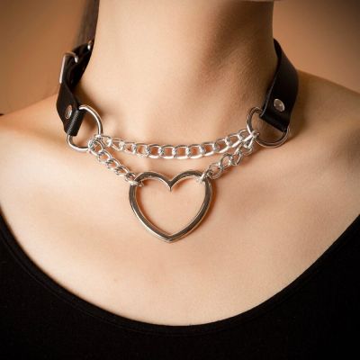UYEE Goth Black Heart Collar Lock Chain PU Leather Choker Necklace Women Necklace Punk Pendant Jewelry Party Accessories Gift Adhesives Tape