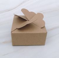 Treeboxpackage กล่องหัวใจ กระดาษคาร์ฟน้ำตาล ขนาด 6x6x3 ซม. (แพค 50 ชิ้น) 1598