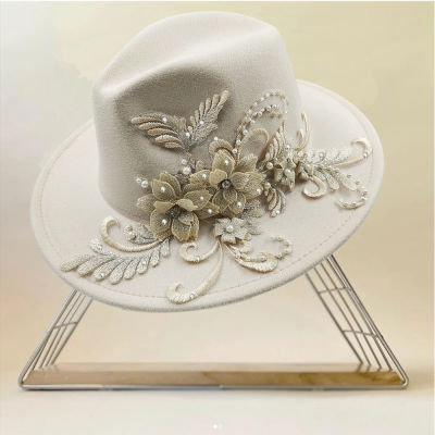 กุหลาบหมวกดอกไม้ Fedora หมวกสำหรับผู้หญิงฝรั่งเศสหมวกแต่งงานที่สง่างามที่มีสีสันแฟชั่นจับคู่ Fedora คริสตจักรรู้สึกหมวก wholese