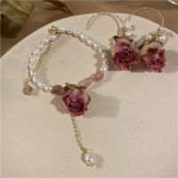 Retro rose freshwater pearl bracelet for girls ins niche internet celebrity design high-end strawberry crystal bestie new