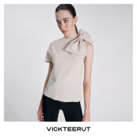 VICKTEERUT (ราคาปกติ 8,500-.) Re-Edition One Sleeve Bow Blouse เสื้อแขนเดียว ตกแต่งโบว์