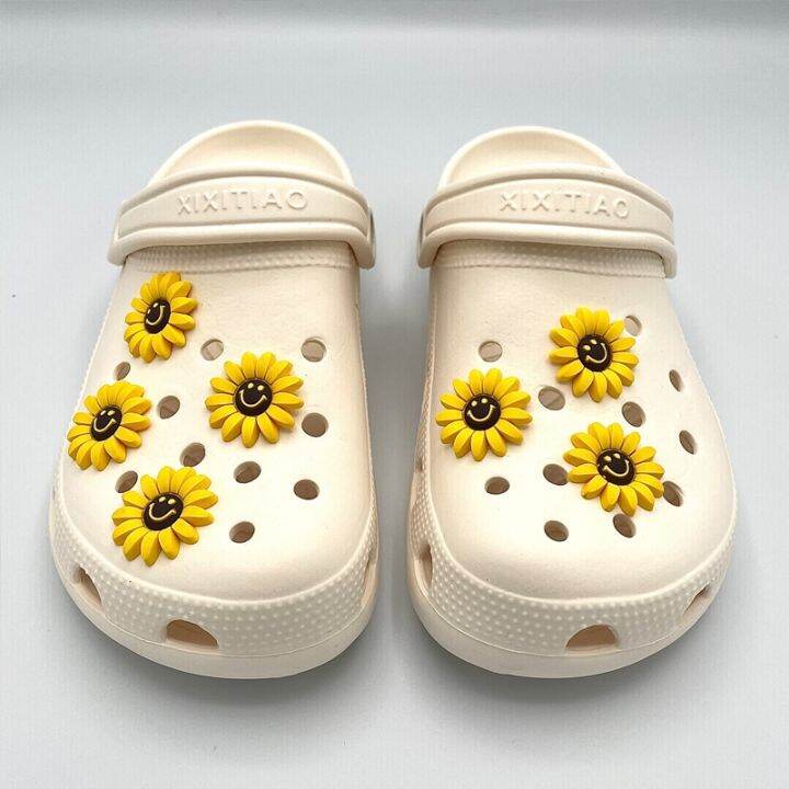 1pcs-cute-cartoon-sunflower-shoe-charms-diy-decoration-for-croc-shoe-kids-gift-pvc-croc-jibz-shoe-buckle-fashion-accessories