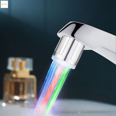 ก๊อกน้ำตัวควบคุมอุณหภูมิแบบใช้ LED ข้อต่อแปลงหัวเกลียวหมุนได้กันน้ำสำหรับโถส้วมห้องน้ำอ่างล้างจาน