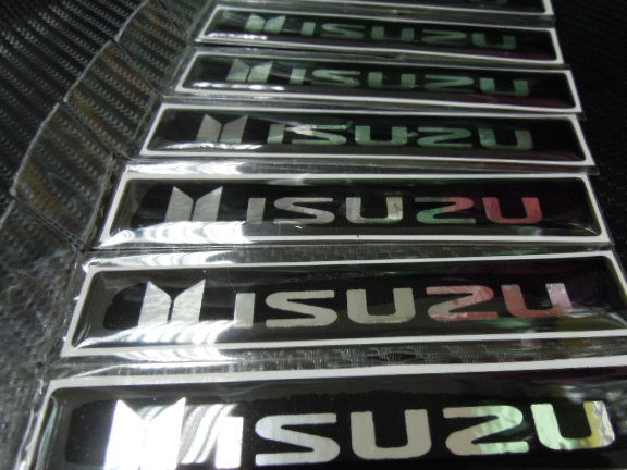 สติ๊กเกอร์-เส้นดำ-เทเรซิ่นนูน-อย่างดี-คำว่า-isuzu-sticker-ติดรถ-แต่งรถ-อีซูซุ-ติดก้านล้อ-ติดกันสาดรถ-ติดขอบประตู-ก้านล้อ-สี่เหลี่ยม