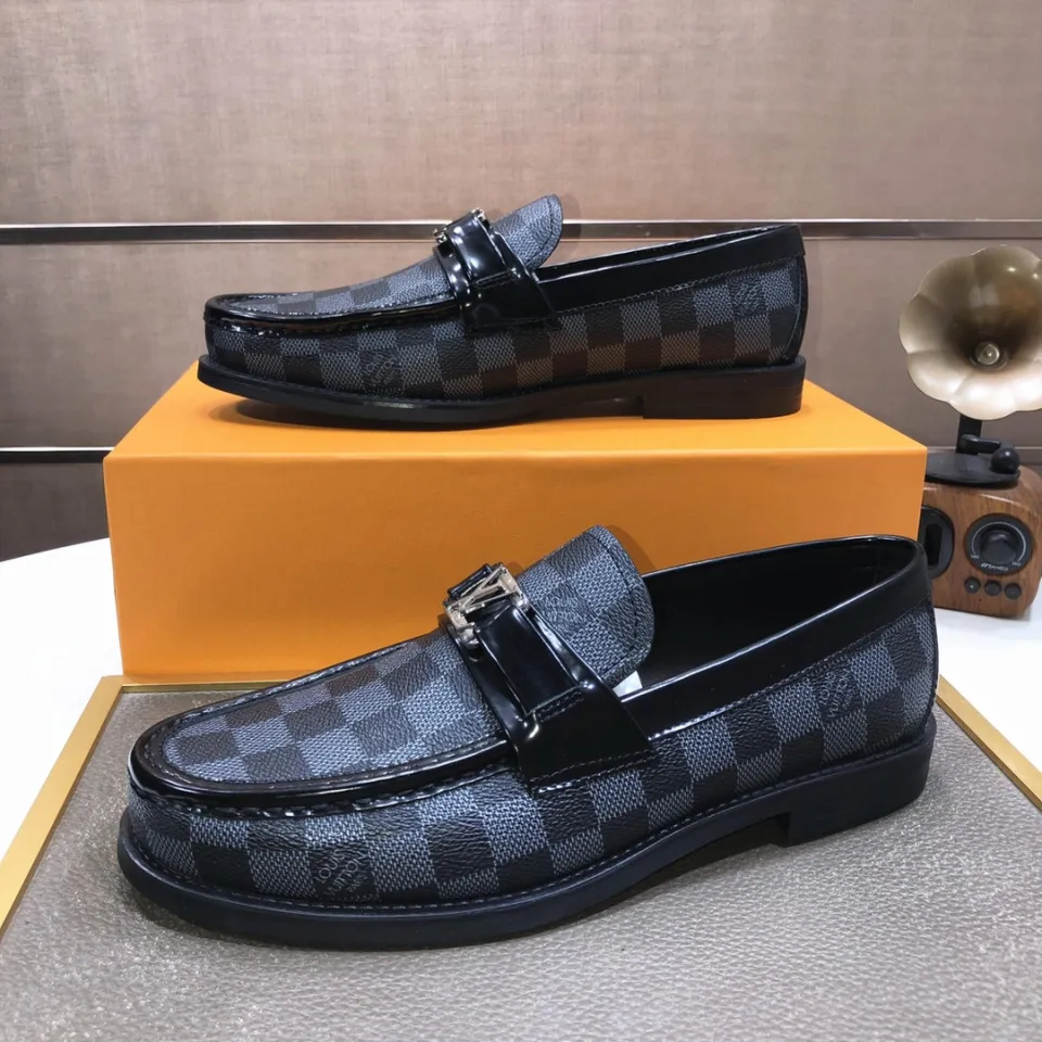 Men's Louis Féraud loafer available now only at #THELUXURYCLOTHING Call now  on 03008900002 or WhatsApp or dm to order. Cow milled…