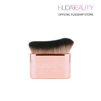 Huda Beauty BLUR &amp; GLOW BODY BRUSH (1 ชิ้น) เบลอ แอนด์ โกลว์ บอดี้ บลัช