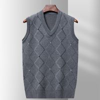 HOT11★BROWON Brand Knitted Sweater Fashion Autumn and Winter Sleeveless V-Neck Collar Pullover Warm Palid Cal Sweaters for Men Vest