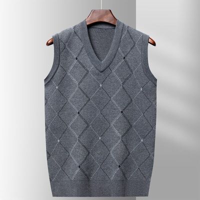 HOT11★BROWON Brand Knitted Sweater Fashion Autumn and Winter Sleeveless V-Neck Collar Pullover Warm Palid Cal Sweaters for Men Vest
