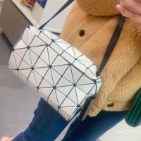 Issey Miyake Box Pillow Bag Messenger One Shoulder High Value Rhombus Versatile Fashion Casual Womens Bag