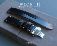 สายนาฬิกา รุ่น WICK II สายนาฬิกาหนังแท้ผิวเรียบกึ่งเงา สีดำอมน้ำตาล มาพร้อมกับ Deployant Clasp มีปุ่มกดปลดล็อค