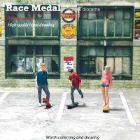 Racemedal1:64เพชรประดับโต๊ะสเก็ตบอร์ดมือสเก็ตบอร์ดสามชิ้นรูปปั้นย่อไมโครเรซินยิงของตกแต่งอุปกรณ์โมเดลรถยนต์