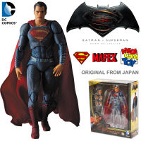 ของแท้ 100% Action Figure Medicom Toy MAFEX No 018 DC Comics จากหนังดังเรื่อง Batman v Superman Dawn of Justice แบทแมน ปะทะ ซูเปอร์แมน แสงอรุณแห่งยุติธรรม Clark Kent Kal El คลาร์ก เค้นต์ งานแท้ แอ็คชั่น ฟิกเกอร์ โมเดล ฟิกม่า การ์ตูน อานิเมะ มังงะ Model