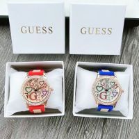 2023 Guess นาฬิกาข้อมือลําลอง สายยาง หน้าปัดลายกราฟฟิติ แฟชั่นสําหรับผู้หญิง