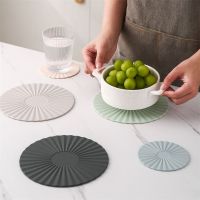 【CW】 Round Resistant Pot Pan Silicone Non-Slip Cup Coasters Table Placemat Protection Gadgets Accessories