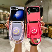 เคสโทรศัพท์หนังสำหรับ Samsung Galaxy Z Flip 3 Flip 4 Flip 5พร้อมเคสสายคล้องด้วยมือสำหรับ ZFlip3 ZFlip4 ZFlip5รอยยิ้มเคสป้องกันที่น่ารัก