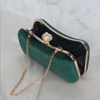 [กระเป๋าแฟชั่นร้อน688] Bolsos De Noche De Diseño De Lujo Para Mujer Bolso De Mano Verde Bolso De Hombro De Dos Cadenas Bolso Guzado Vintage Para Fiesta De Boda