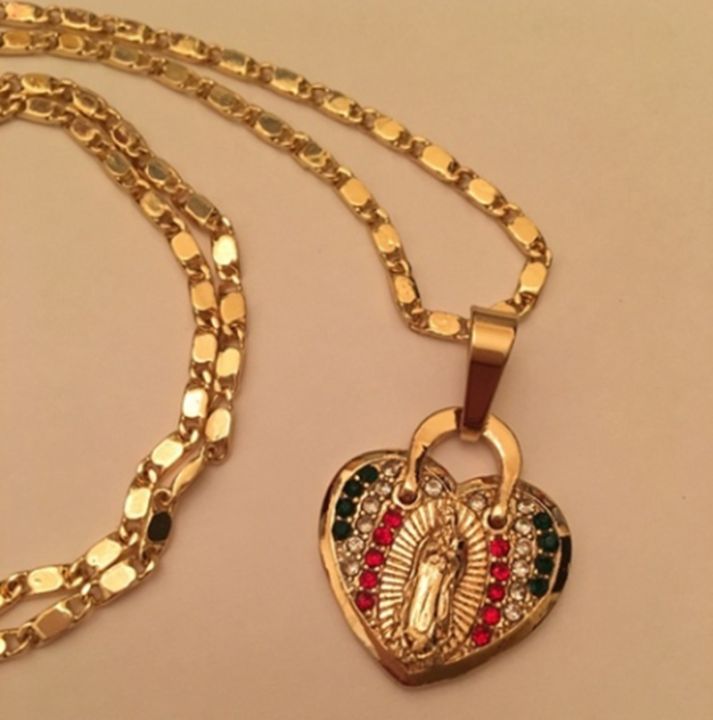 Maria Medal Pendant Necklaces for Men Retro Oval Prayer Amulet Men Women Necklaces Casual Party Accessories