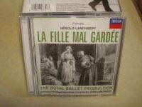 ลูกสาวของCD La Fille Mal Gardee Gardener