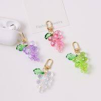 [HOT HUIQKKJKUIO 556] 2021 3D น่ารักองุ่น Strass Rhinestone Arylic คริสตัล Pompom รถพวงกุญแจ Key Chain Charm จี้แหวน AirPods อุปกรณ์เสริม D525