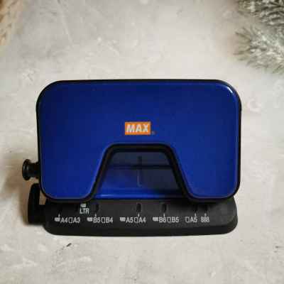 MAX เครื่่องเจาะกระดาษ MAX DP-15T - สีน้ำเงิน