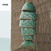 MKEB หางปลาหางยาว KOI Fish WIND CHIME ดีไซน์แข็งแรงทนทาน โลหะสำหรับตกแต่ง จี้รูปปลาคราฟสี ดีไซน์แข็งแรงทนทาน ปลาคราฟ กิจกรรมกลางแจ้งกลางแจ้ง